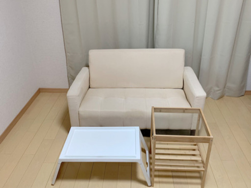静江　予定　オフホワイトソファ　脚取り外し可能　背もたれ解体可能