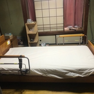 プラッツ製自立支援電動ベッド