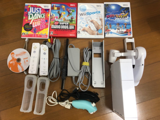 Wii本体ゲームソフト5枚付、釣りゲームオプション付き