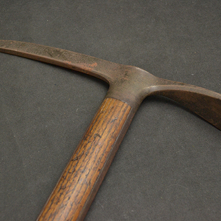 【HC】SAPPORO KADOTA 札幌門田 BERGHEIL K.I.W ビンテージ ピッケルの画像