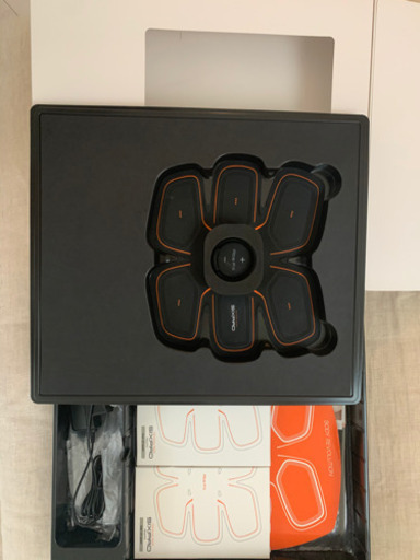 【美品】SIX PAD シックスパッド　Abs Fit 2 本体 充電式 正規品