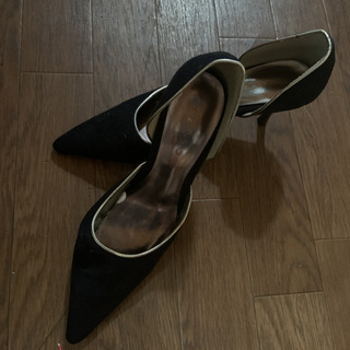 C・O・L・Z・Aのパンプス