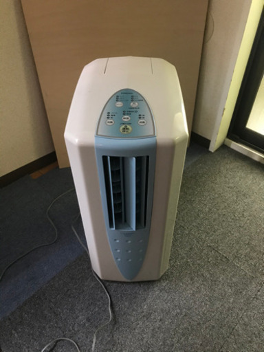 取引中　コロナ　CDM-1016 冷風衣類乾燥除湿機