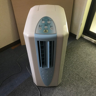取引中　コロナ　CDM-1016 冷風衣類乾燥除湿機の画像