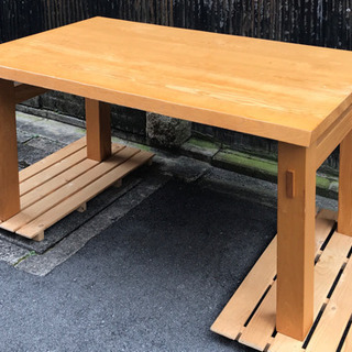 木製ダイニングテーブル