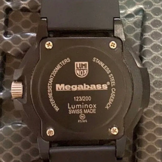 早い者勝ち！Megabass×LUMINOXコラボ200個限定品シリアルNO入りの画像