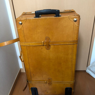革スーツケースの画像