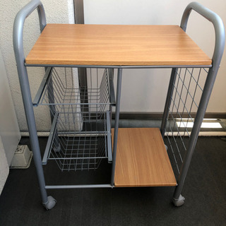 【取引中】ニトリキッチンワゴン　スチームアイロン
