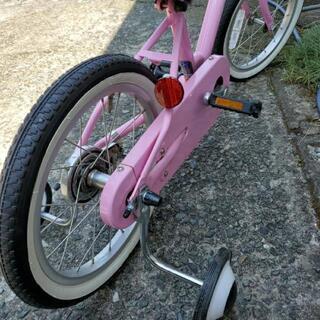 子供用自転車　補助輪付きの画像