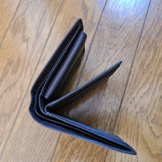 再投稿　二つ折り財布の画像