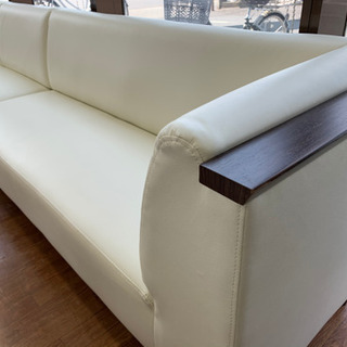 ニトリのホワイト×ブラウンのコーナーソファです!!の画像