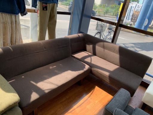 ゆったり過ごすのに最適!エスティックのコーナーソファです♪