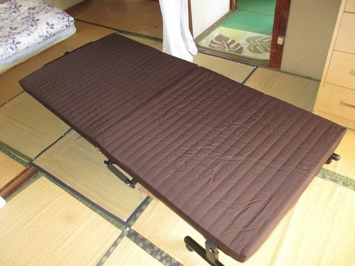 折り畳み式ベッド