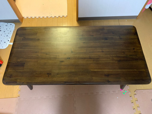 ニトリ 4人用ダイニングテーブル 5000円でお譲りします。引取のみ可。