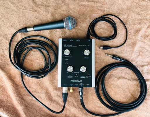 超美品！定番マイク！SHURE BETA58Aと小型ミキサーのセット+キャリーケース