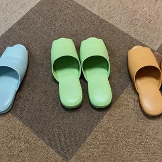 美品❣️スリッパ３色❣️計８足さしあげます　２９日まで❣️