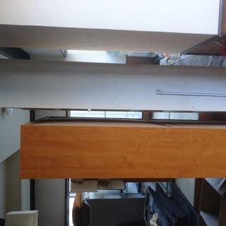 【無料で差し上げます】　木製の棚②（白系統）の画像