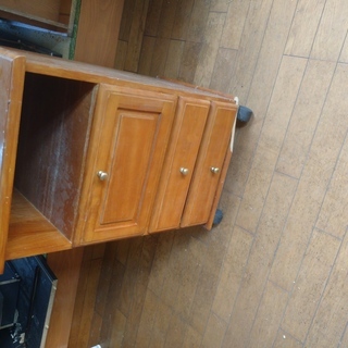 【無料で差し上げます】　電話台のようなもの