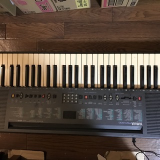 電子キーボード YAMAHA PSR-200 売りますの画像