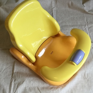 アップリカのバスチェアーの画像