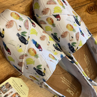 TOMS スリッポン　25.0㎝　w8.0の画像