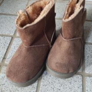 ムートンブーツの画像