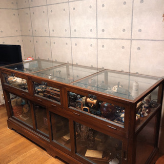 ショーケース　ガラスキャビネット　アンティーク