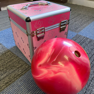 ボーリング玉　ハードケース付　ROUND1 Light Redの画像