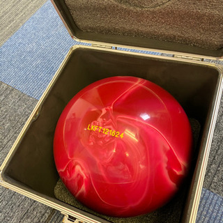 ボーリング玉　ハードケース付　ROUND1 Light Redの画像