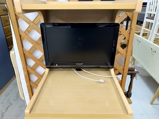 30％OFF 中古 SHARP シャープ 液晶テレビ 台付 2010年製 リモコン欠品 事務所等にお勧め ①