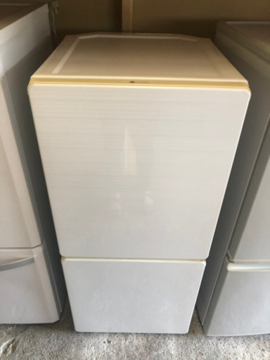 【リサイクルショップ八光　田上店　安心の3か月保証　旧鹿児島市配達・設置無料】ユーイング U-ING UR-F110F-W [冷凍冷蔵庫 (110L・右開） 2ドア スターリングホワイト]】