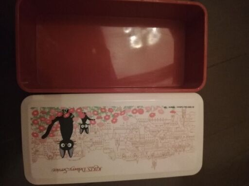 お弁当箱