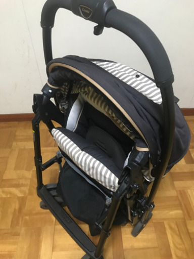 combi ベビーカー　美品ネイビー