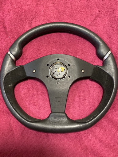 ☆美品☆MOMO NERO ステアリング　35π
