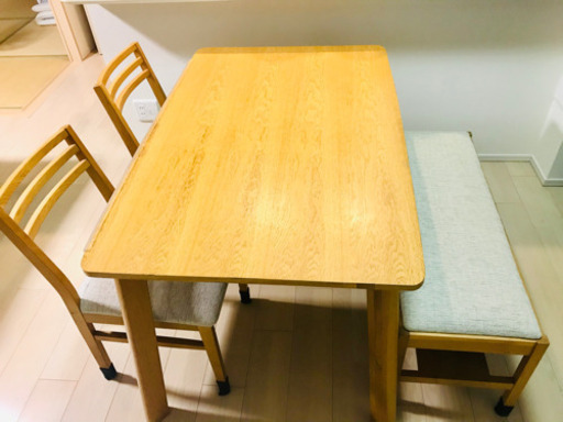 ダイニングテーブルセット　8/21に取りにきていただける方限定特価。早い者勝ちです。