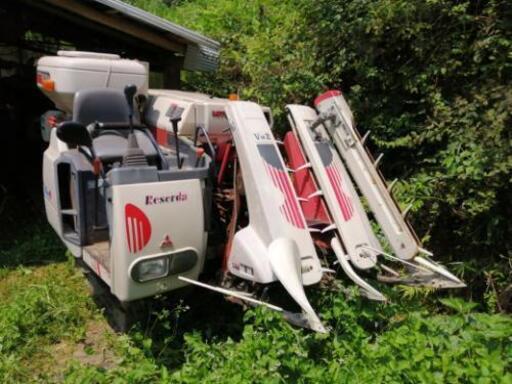 コンバインです❗　米麦の収穫に大活躍‼️