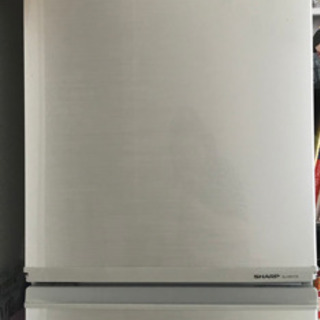 安い!!!6千円！Sharp 167L 2ドア, シルバー 20...