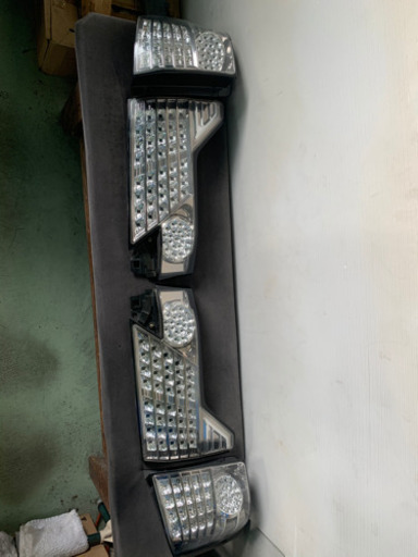 10系アルファード　テールランプ　ジャンク扱い