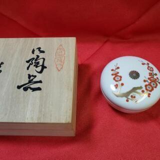 🌼ボンボニエール　蓋付きの陶器(有田焼)　小物入れに