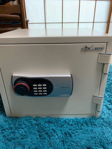 【中古】金庫譲ります