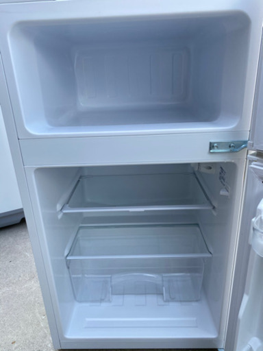 お値下げしました❗2015年製 (ひとり暮らしのお部屋、書斎やオフィスに)ハイアール86L 2ドア冷凍冷蔵庫JR-N85A(W)(0820k)