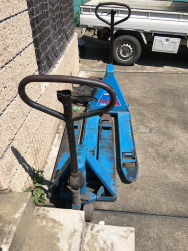 コマツ製ハンドトラック1500kg