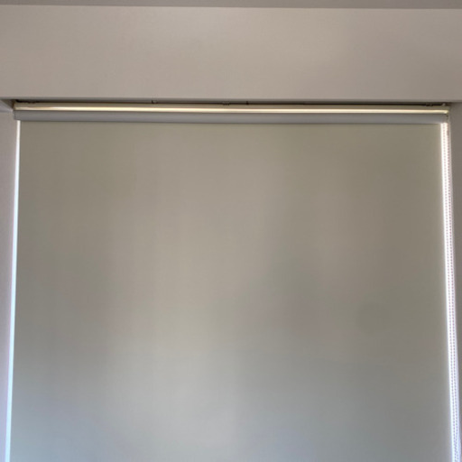 まだあります　新品！元値29,000円相当　ロールスクリーン　ロールカーテン　白