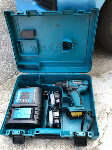 マキタ 充電式　電動ドリル