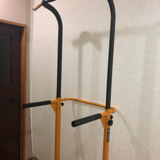 ぶら下がり健康器、懸垂マシン、チンニング