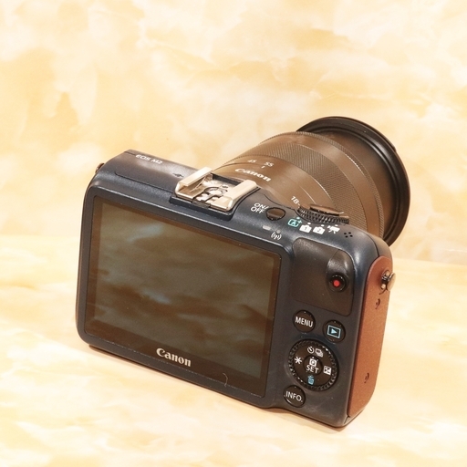◆極上美品＆スマホ転送◆キヤノン EOS M2 レンズキット