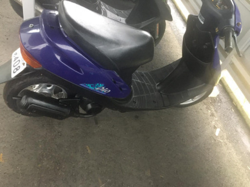 ホンダディオ50 CC調子もすごいよくエンジンもかかります悪いところも全然ないんでバッテリーだけは生きてなくて後は大丈夫ですよろしくお願いします