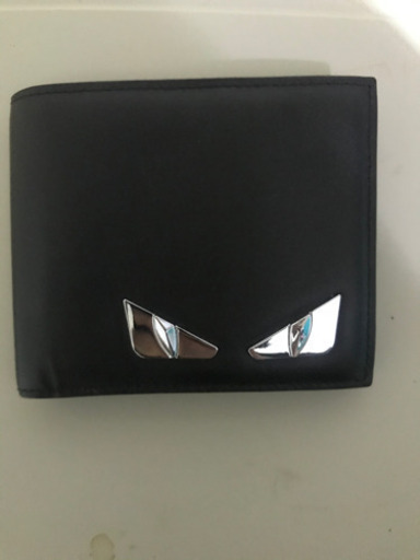 二つ折り財布　FENDI