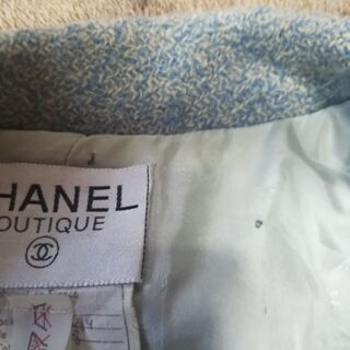 シャネルのスーツ　売ります。の画像