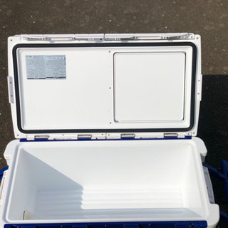 クーラーボックス　美品　ダイワ トランク大将gu4000x ブルー
